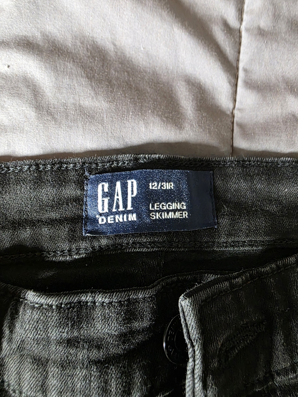 GAP Denim Legging Skimmer in Black